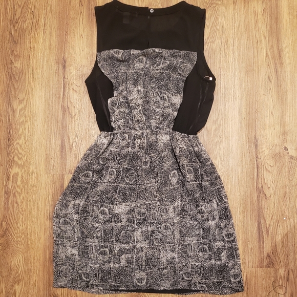 Forever 21 Contemporary Dress - Picture 3 of 5